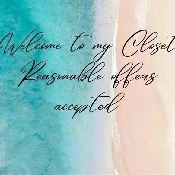 Welcome to my closet - Picture 1 of 1